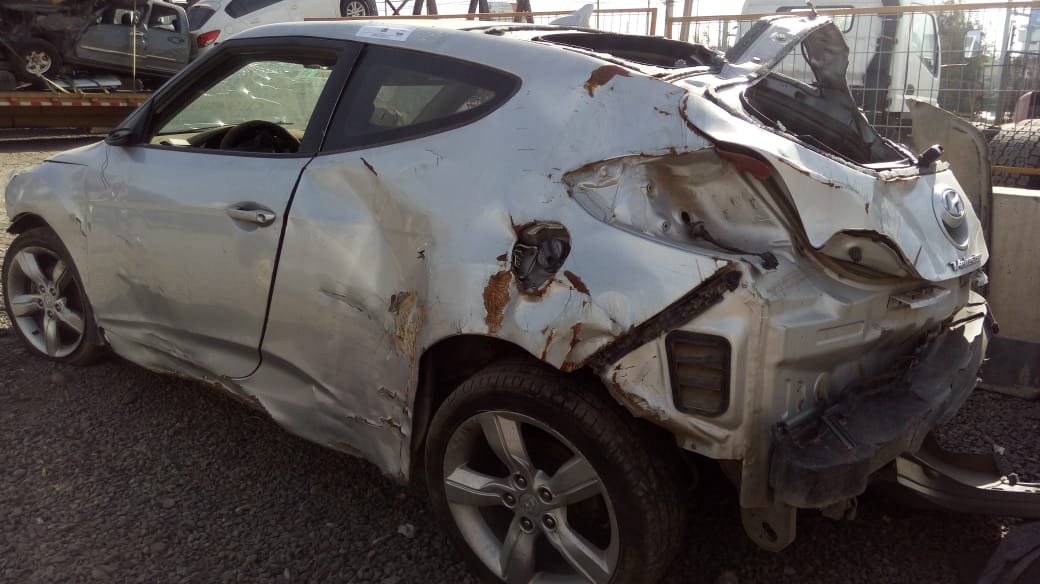  Hyundai VELOSTER 2014    EN DESARME
